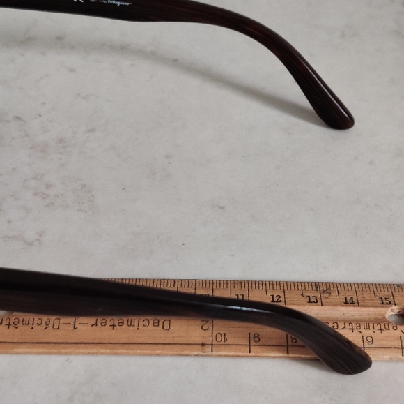 Authentic Ferragamo sunglasses SF 685S - Picture 12 of 13